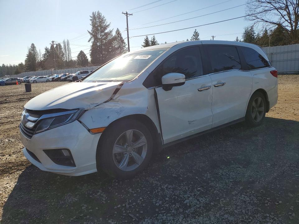 2018 HONDA ODYSSEY — VIN 5FNRL6H70JB105742