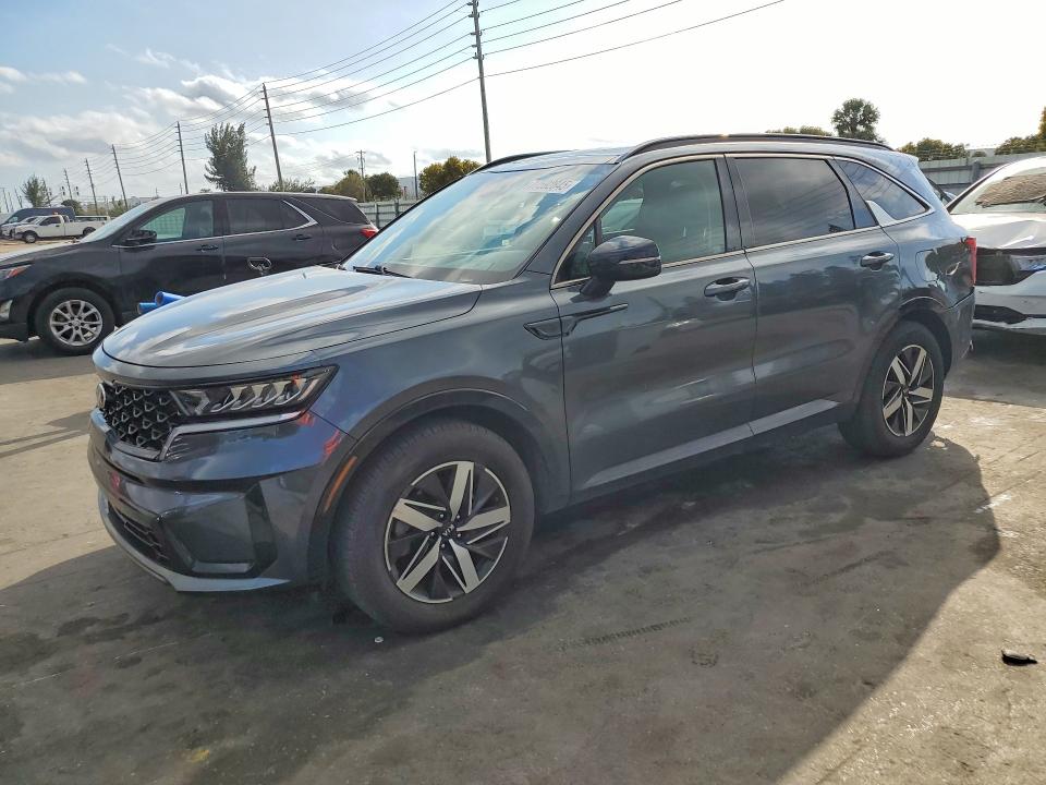2021 KIA SORENTO — VIN 5XYRL4LC8MG063018