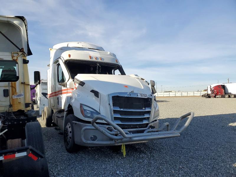 2022 FREIGHTLINER CASCADIA 1 — VIN 3AKJHHDV4NSMZ8739