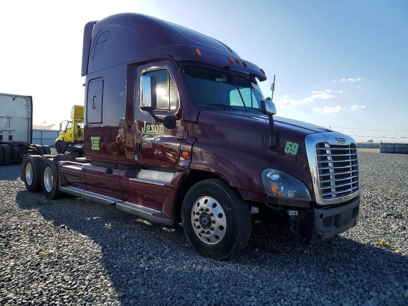 2015 FREIGHTLINER CASCADIA 1 — VIN 3AKJGLDV0FSGG7368