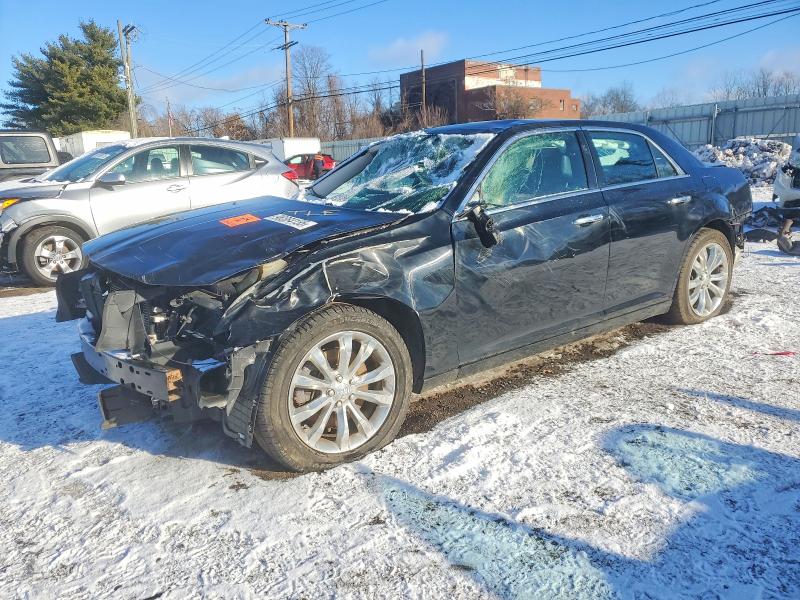 2019 CHRYSLER 300 LIMITE — VIN 2C3CCAKG1KH690932
