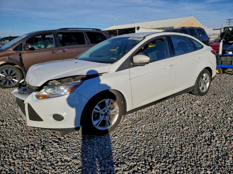 2014 FORD FOCUS SE — VIN 1FADP3F22EL323548