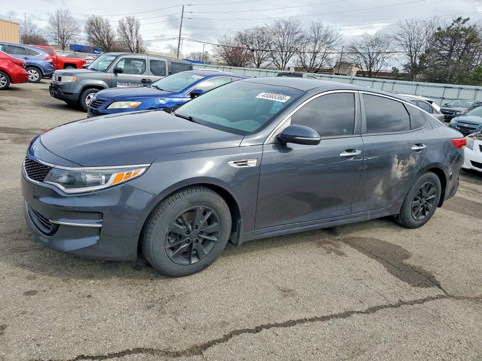 2017 KIA OPTIMA — VIN 5XXGT4L35HG157987