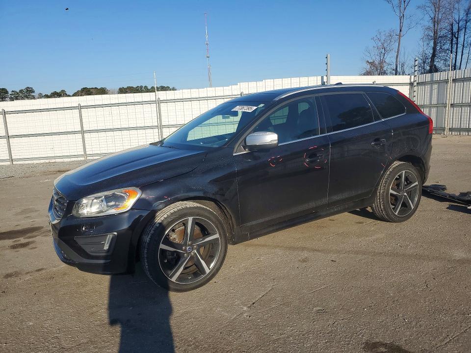 2015 VOLVO XC60 — VIN YV4902RH5F2595773