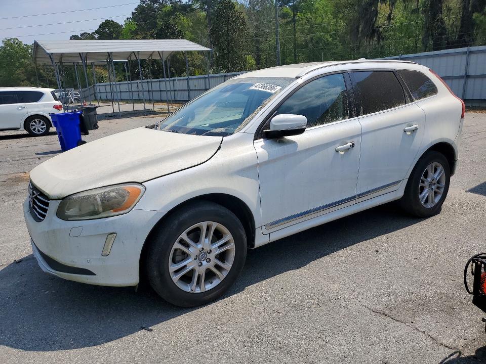 2015 VOLVO XC60 — VIN YV440MDM4F2687211
