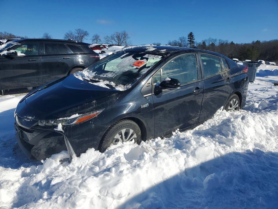 2021 TOYOTA PRIUS PRIME — VIN JTDKAMFP8M3166241