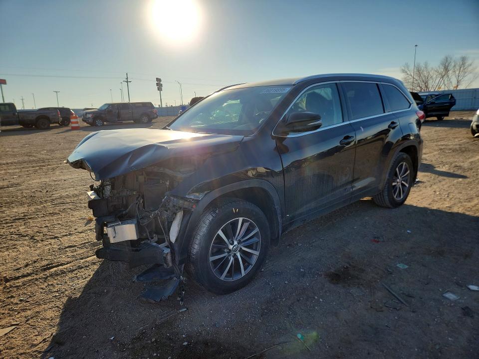 2018 TOYOTA HIGHLANDER — VIN 5TDJZRFH6JS526482