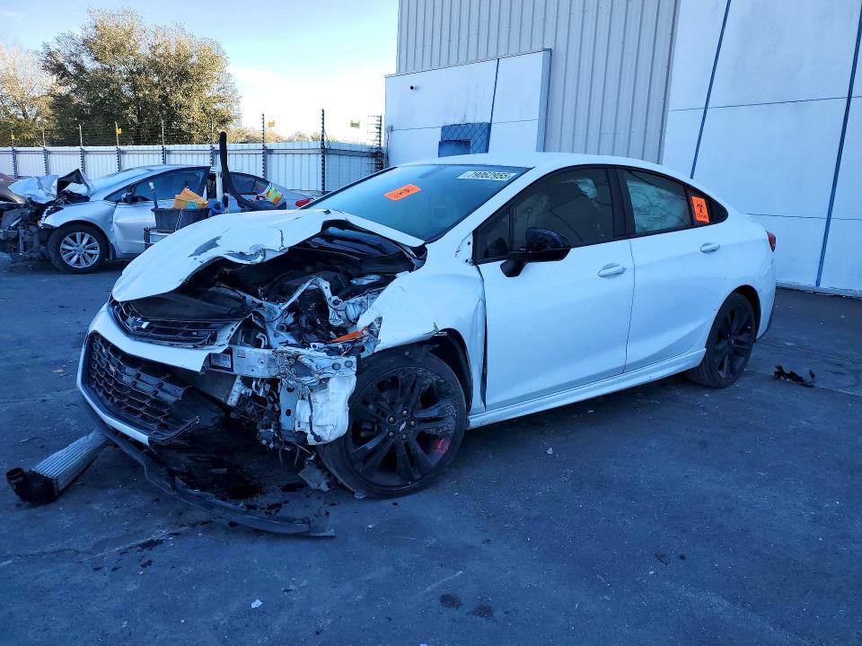 2018 CHEVROLET CRUZE — VIN 1G1BE5SM6J7222714