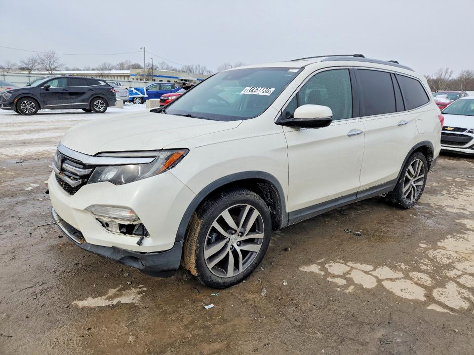 2017 HONDA PILOT — VIN 5FNYF5H97HB015495