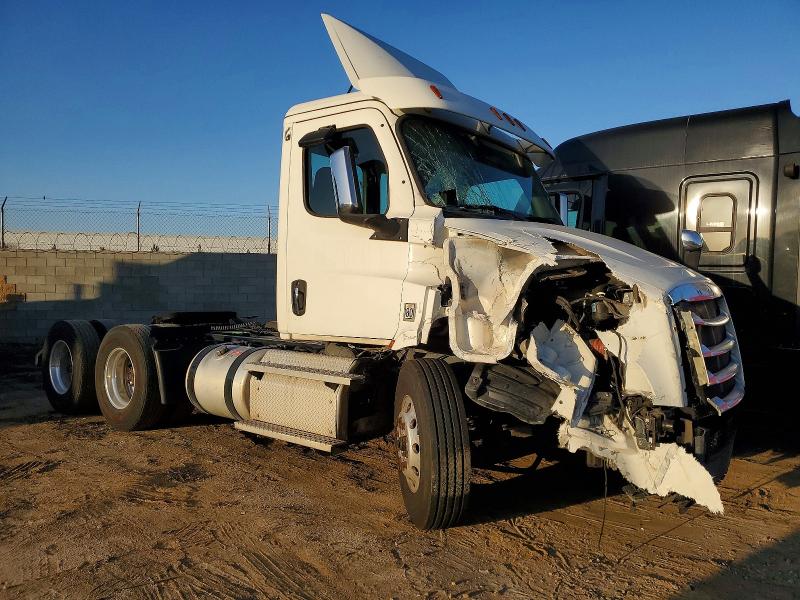 2021 FREIGHTLINER CASCADIA 1 — VIN 3AKJHTDV0MSMK9581