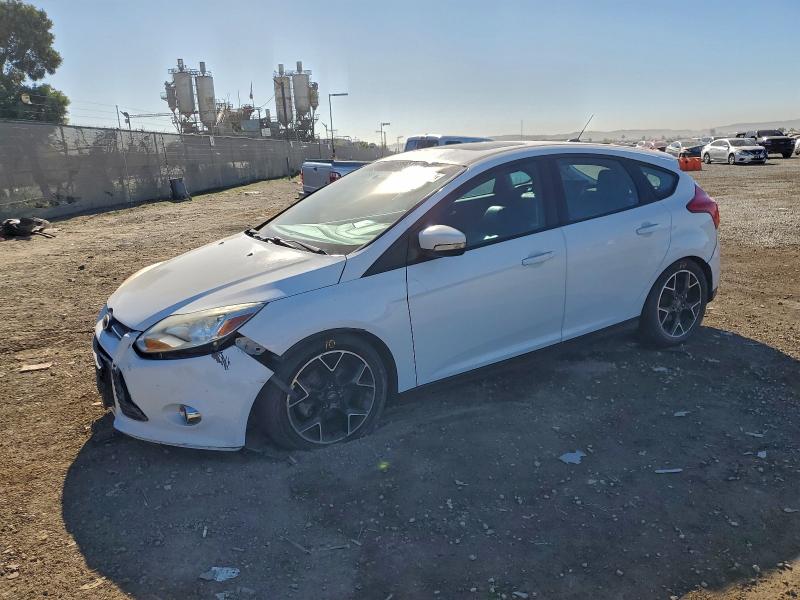 2014 FORD FOCUS SE — VIN 1FADP3K20EL196580