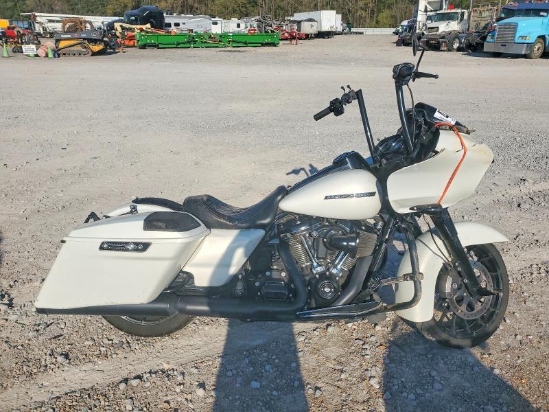 2018 HARLEY-DAVIDSON FLTRXS — VIN 1HD1KTC16JB686201
