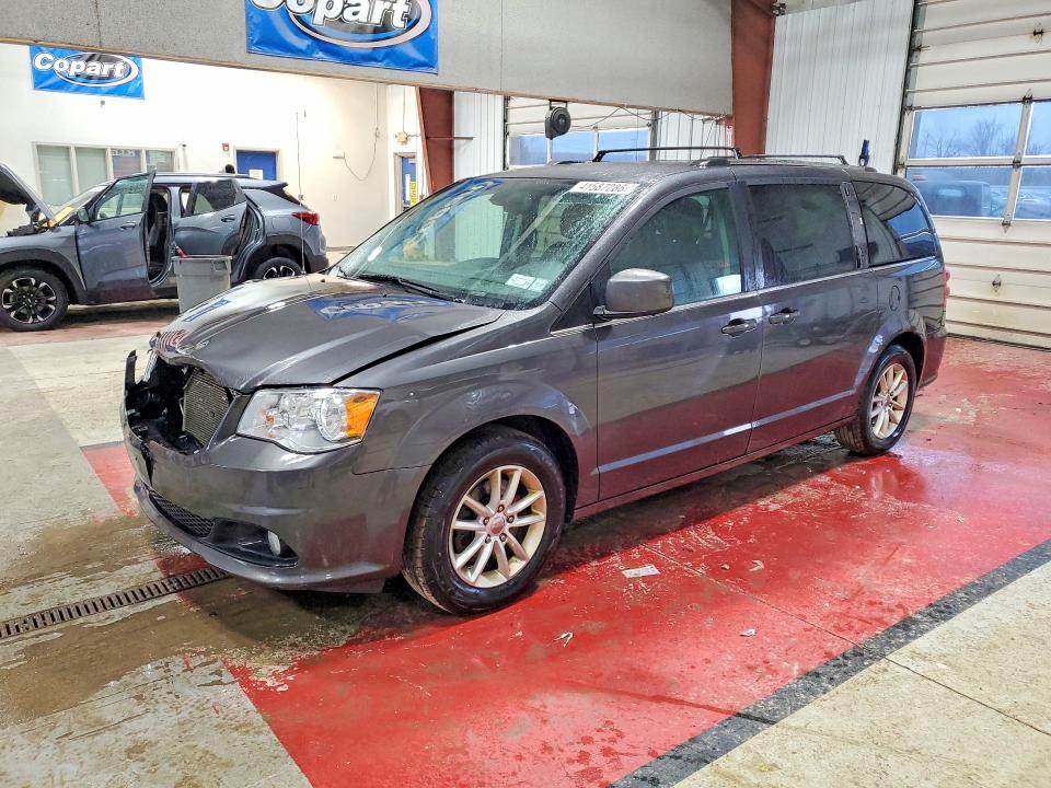 2018 DODGE GRAND CARAVAN — VIN 2C4RDGCG0JR300447