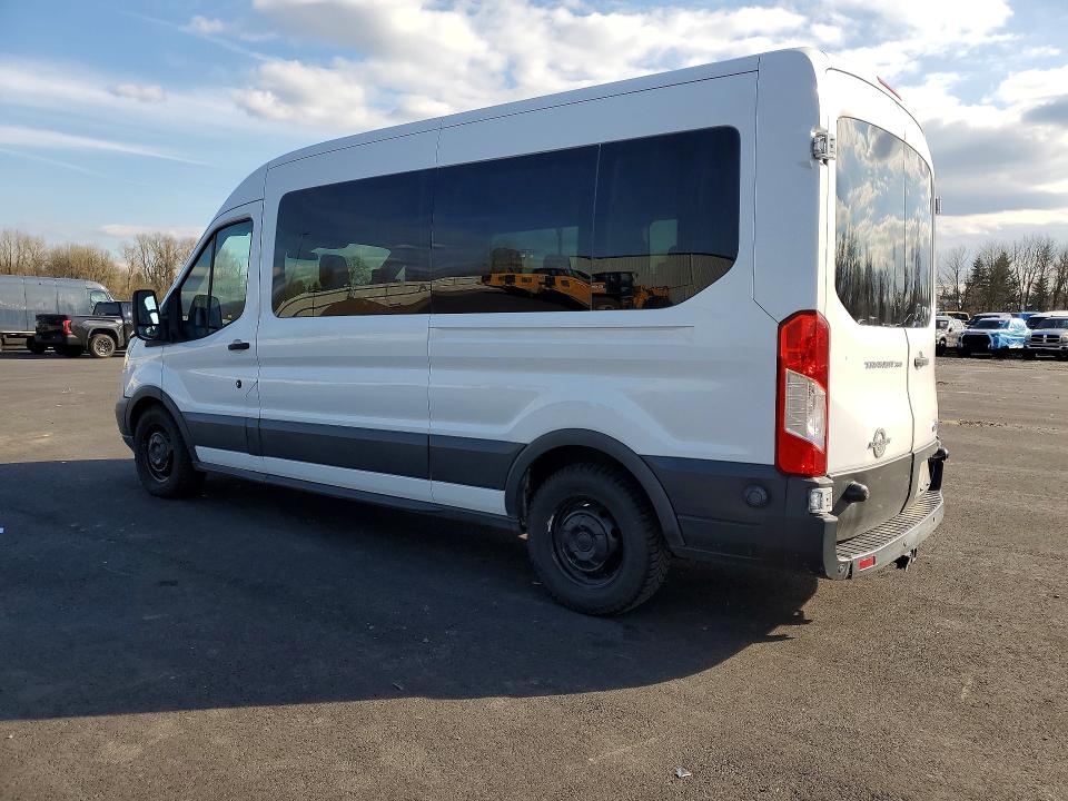 1FBAX2CV4FKA08204