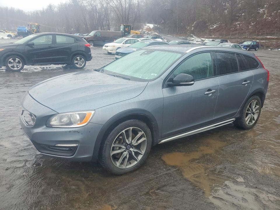 2018 VOLVO V60 CROSS COUNTRY — VIN YV440MWK4J2044751