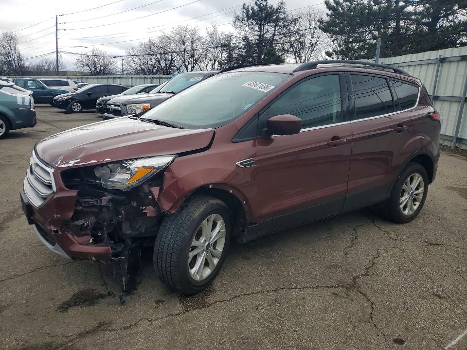 2018 FORD ESCAPE — VIN 1FMCU9GDXJUC46431