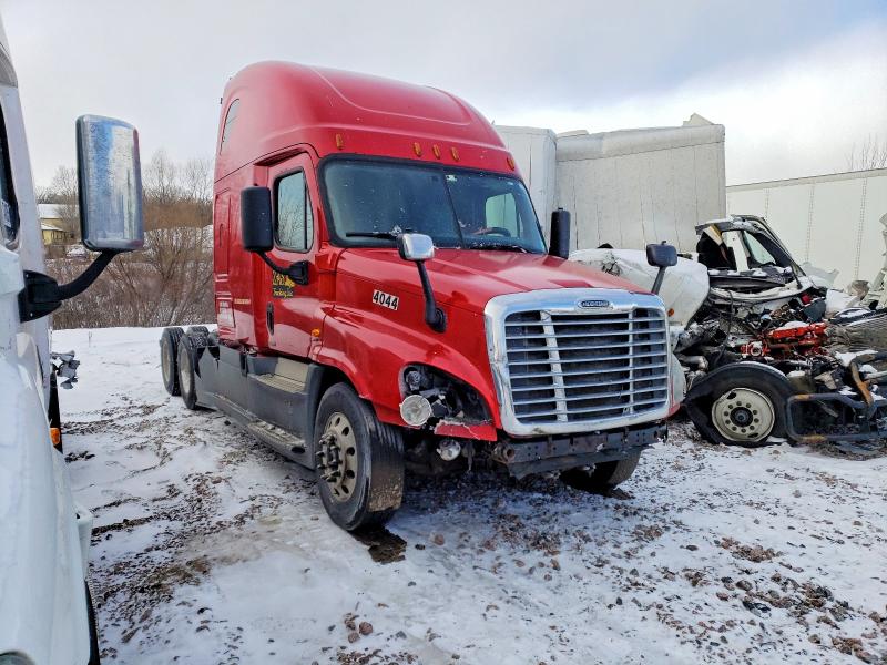 2015 FREIGHTLINER CASCADIA 1 — VIN 3AKJGLD56FSGB4044
