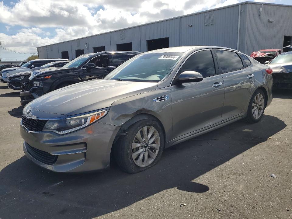 2017 KIA OPTIMA — VIN 5XXGT4L33HG123546