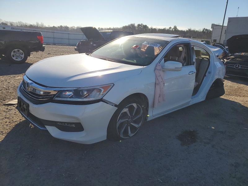 2017 HONDA ACCORD — VIN 1HGCR2F76HA032364