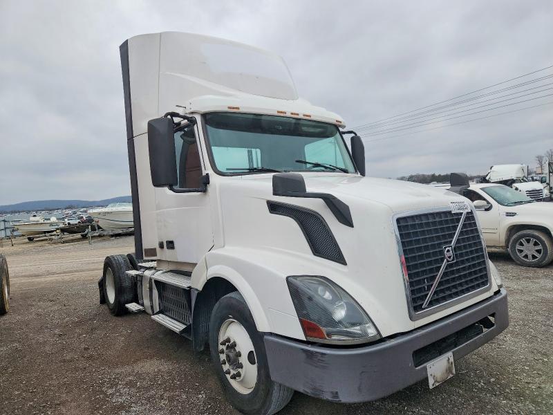 2017 VOLVO VNL — VIN 4V4N39TG5HN988034