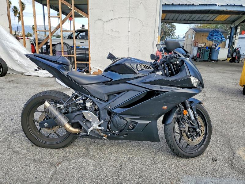 2021 YAMAHA YZFR3 — VIN MH3RH18YXMK005833