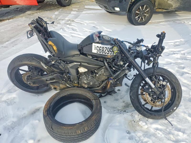 2023 YAMAHA YZFR7 — VIN JYARM38E8PA007985