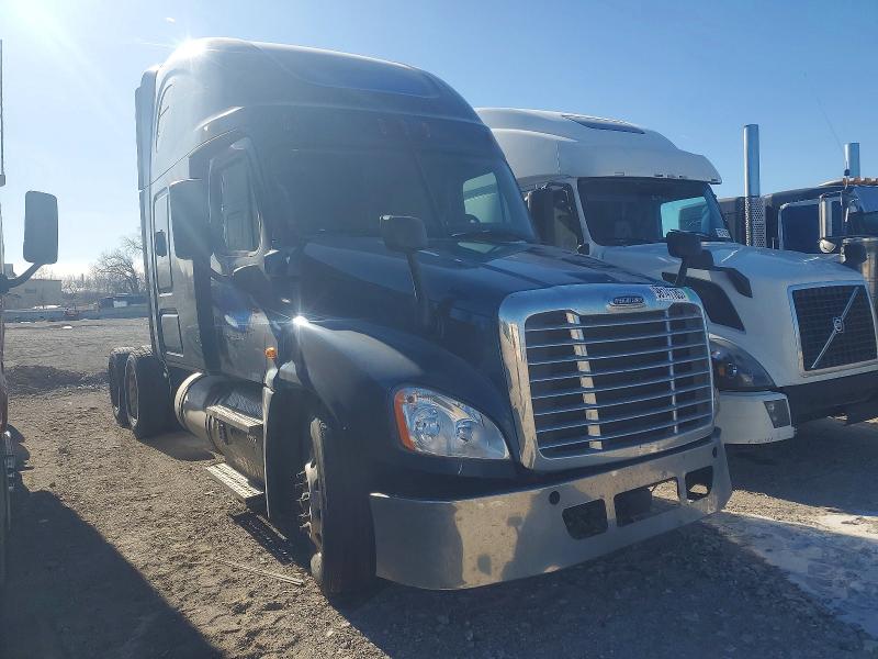 2020 FREIGHTLINER CASCADIA 1 — VIN 3AKJGLFGXLDLG3332