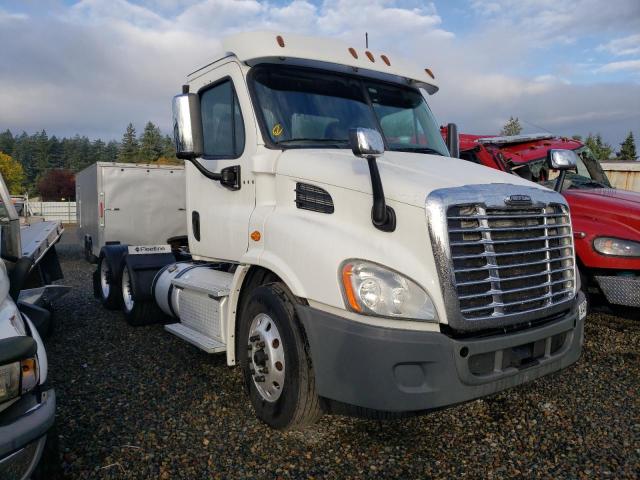 2018 FREIGHTLINER CASCADIA 1 — VIN 3AKJGBDV7JSKA7544