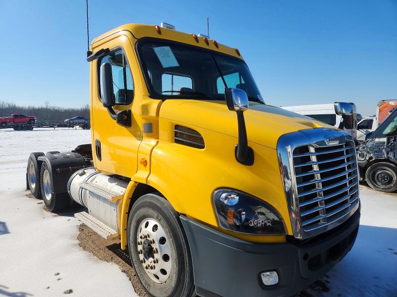 2019 FREIGHTLINER CASCADIA 1 — VIN 1FUJGBDV8KLKD8119