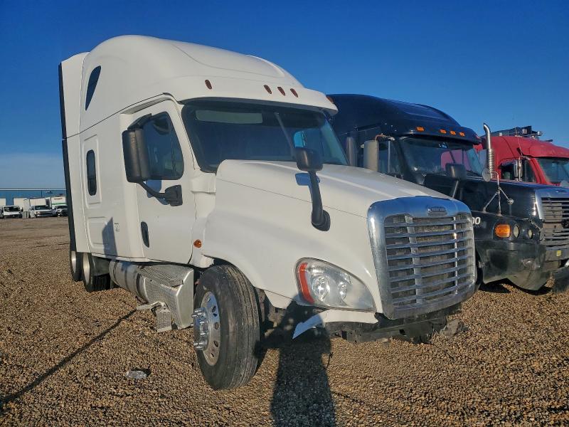 2018 FREIGHTLINER CASCADIA 1 — VIN 1FUJGLFG8JLGY8492