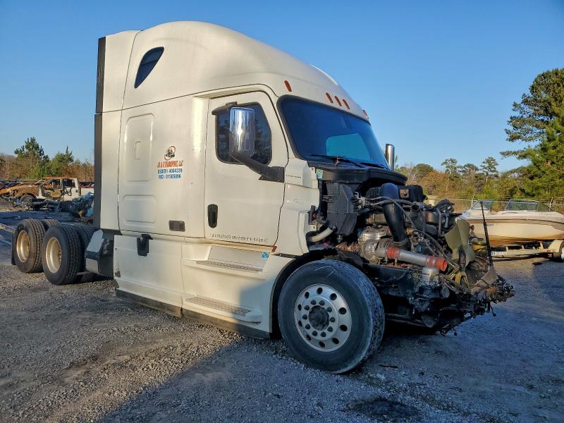 2020 FREIGHTLINER CASCADIA 1 — VIN 1FUJHHDRXLLLR1111