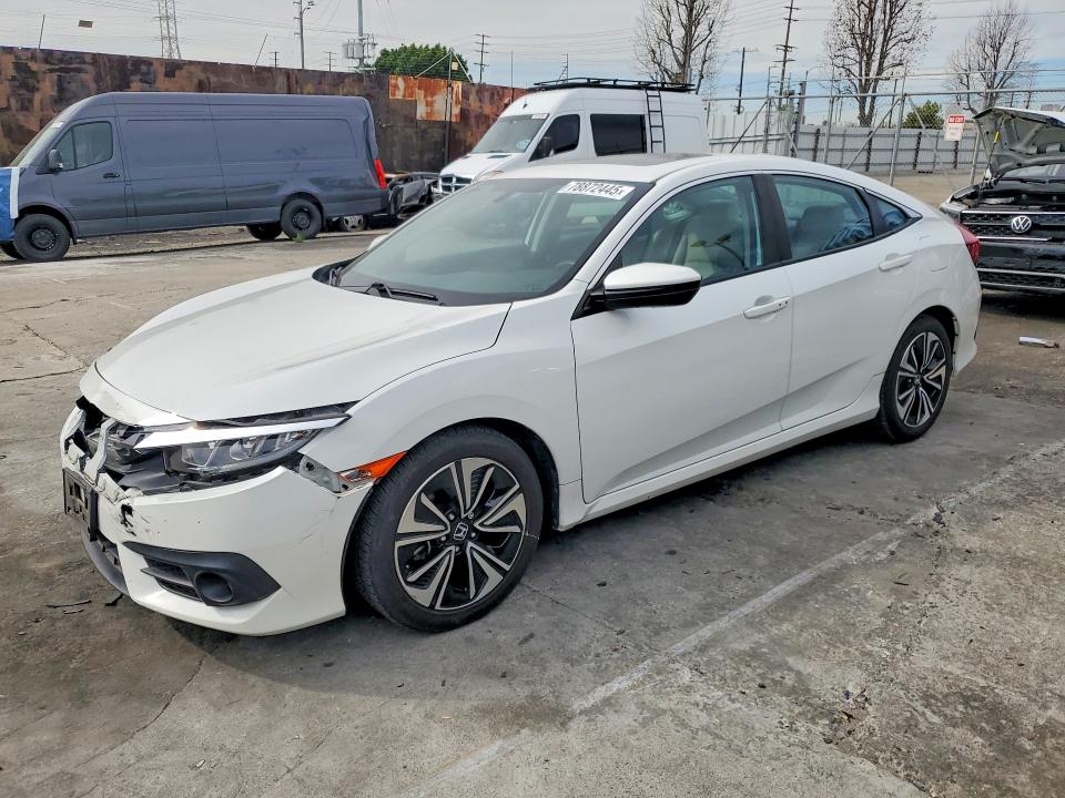 2016 HONDA CIVIC — VIN 2HGFC1F71GH637305