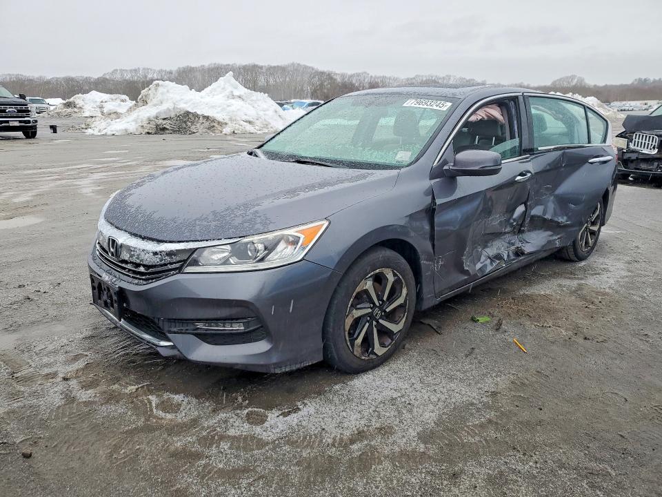 2017 HONDA ACCORD — VIN 1HGCR2F84HA167903