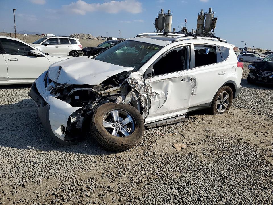 2015 TOYOTA RAV4 — VIN 2T3WFREV7FW216241