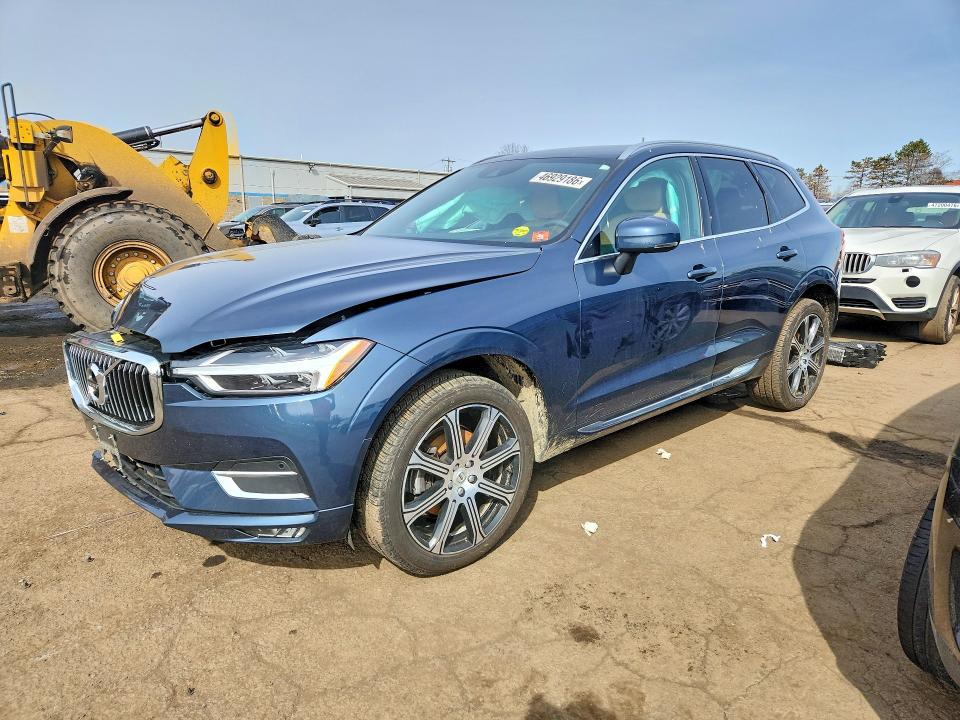 2021 VOLVO XC60 — VIN YV4102RL0M1685367