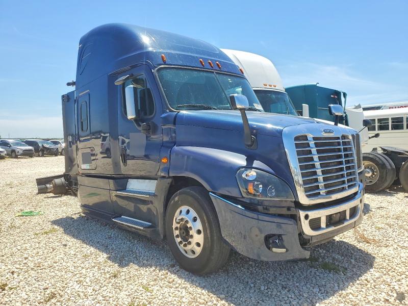 2018 FREIGHTLINER CASCADIA 125 — VIN 3AKJGLDR4JSJY9131