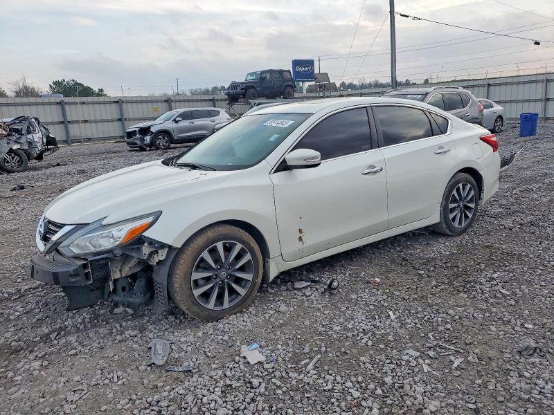 2017 NISSAN ALTIMA — VIN 1N4AL3AP6HC221028