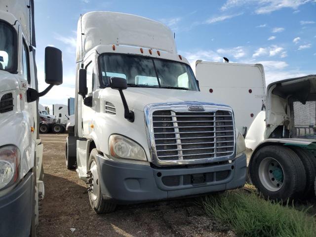 2016 FREIGHTLINER CASCADIA 1 — VIN 3AKBGADV2GSGU9372