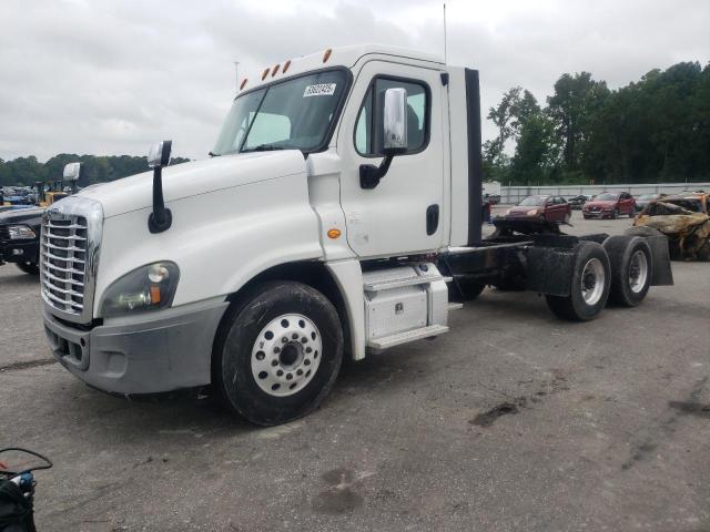 2018 FREIGHTLINER CASCADIA 1 — VIN 1FUGGEDV0JLHB4053
