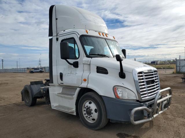 2015 FREIGHTLINER CASCADIA 1 — VIN 3AKBGADV0FSGU9420