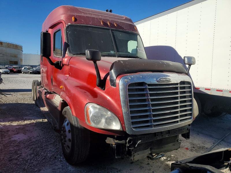 2011 FREIGHTLINER CASCADIA 1 — VIN 1FUJGLDR6BLAW5121