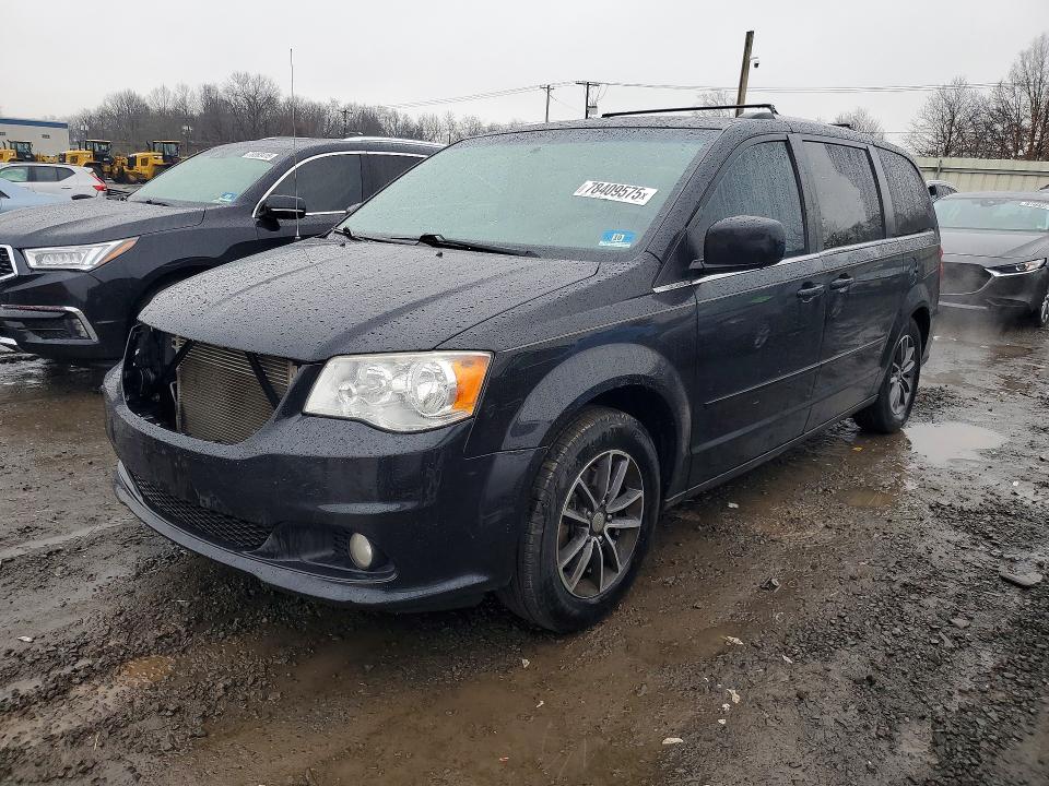 2017 DODGE GRAND CARAVAN — VIN 2C4RDGCG1HR699587