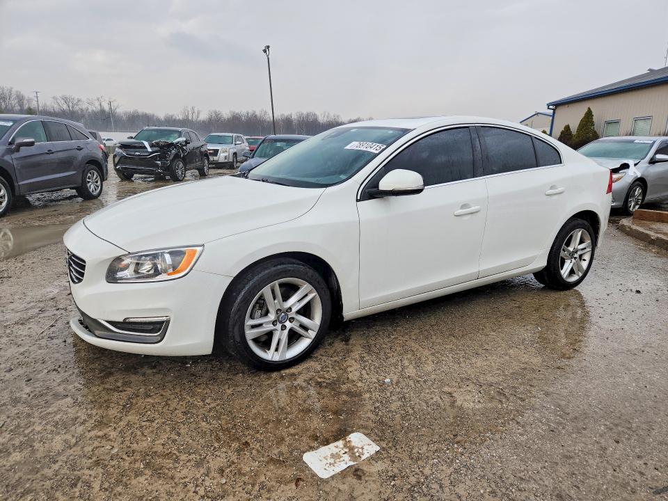 2015 VOLVO S60 — VIN YV1612TK1F1360195