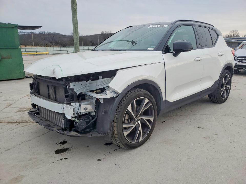 2022 VOLVO XC40 — VIN YV4162UMXN2791495