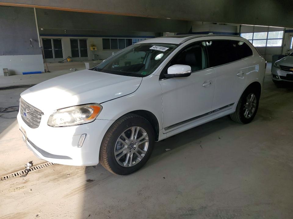 2015 VOLVO XC60 — VIN YV440MDCXF2620765