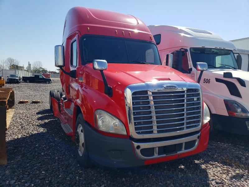 2017 FREIGHTLINER CASCADIA 125 — VIN 3AKJGLDR9HSHF6152