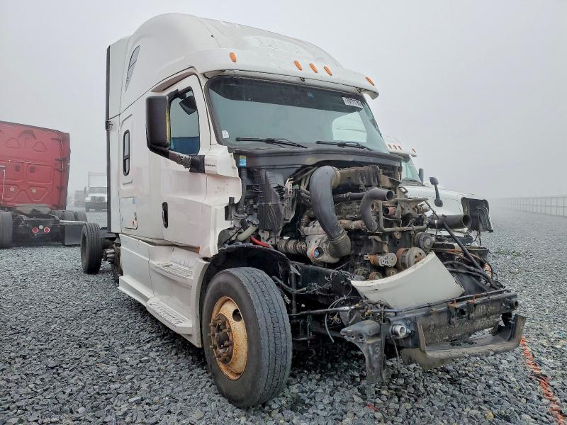 2018 FREIGHTLINER CASCADIA 1 — VIN 3AKJHHDR0JSJY0002