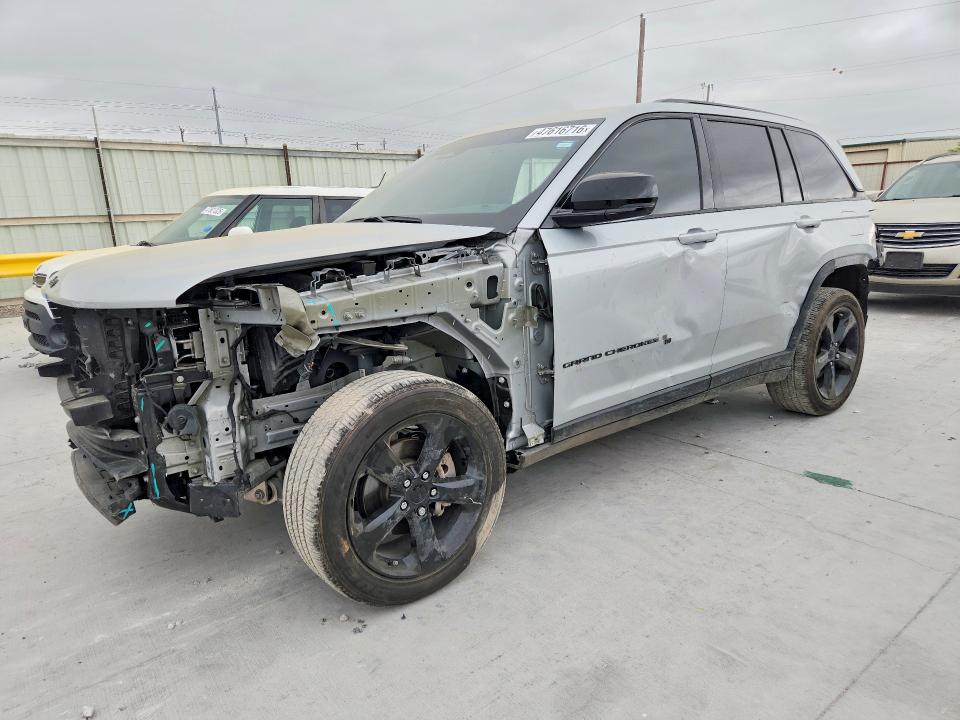 2024 JEEP GRAND CHEROKEE — VIN 1C4RJHAG1RC700023