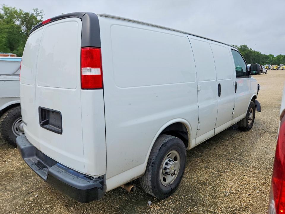 1GCWGAF7XN1183652