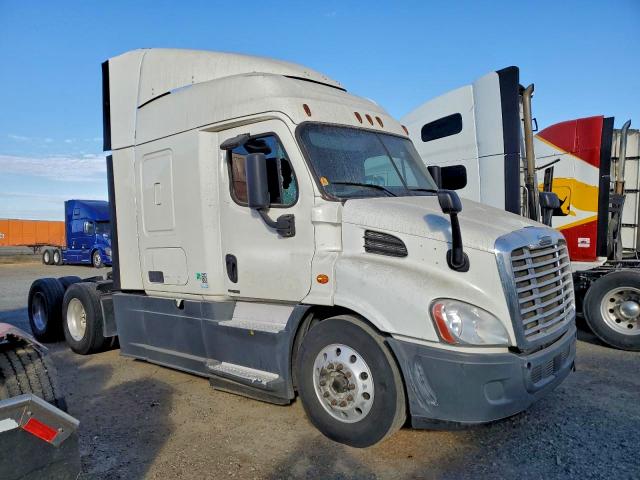 2017 FREIGHTLINER CASCADIA 1 — VIN 3AKJGHDV8HSHU8302